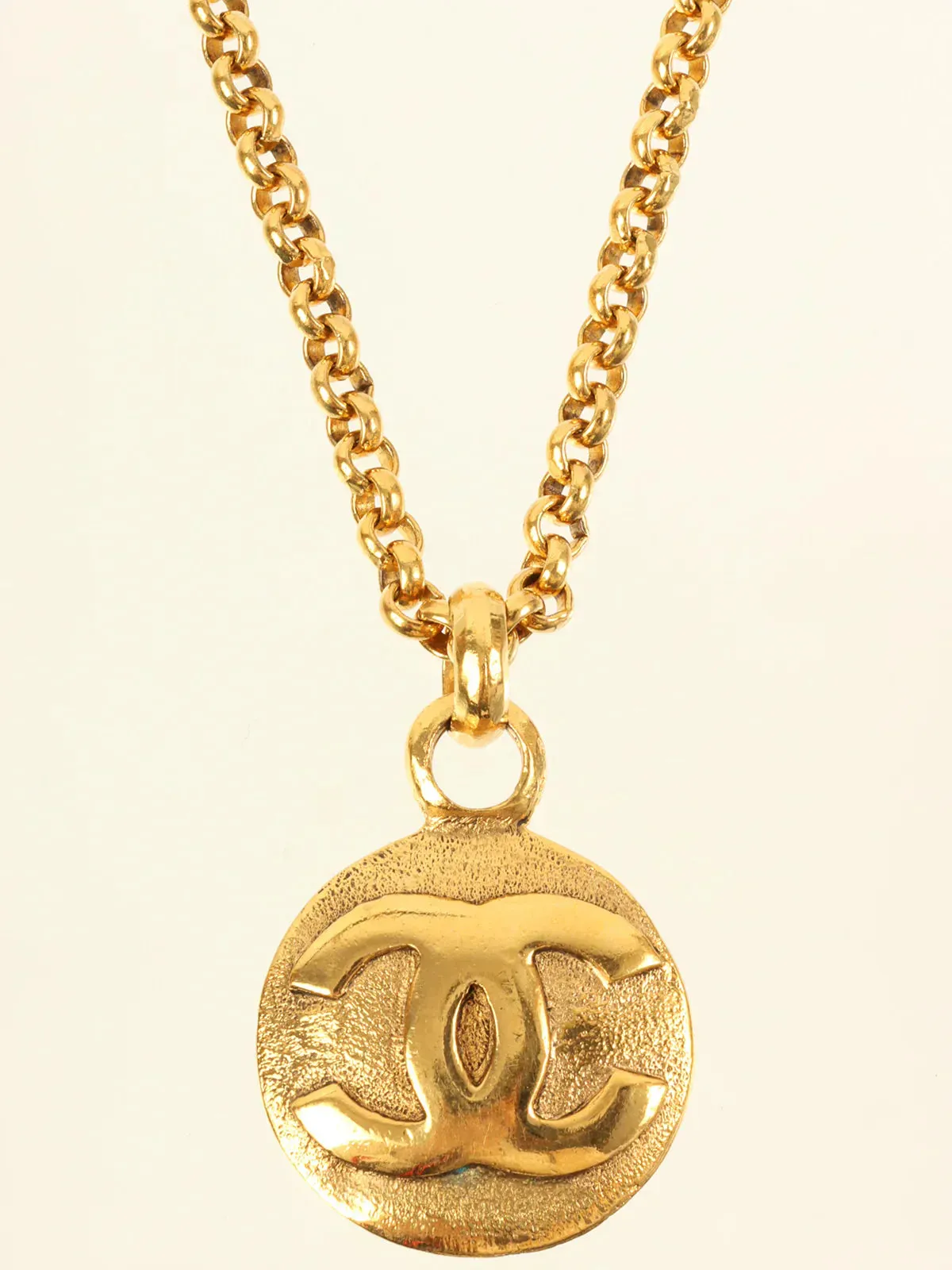 CHANEL 1994 Made Round Cc Mark Necklace Gold