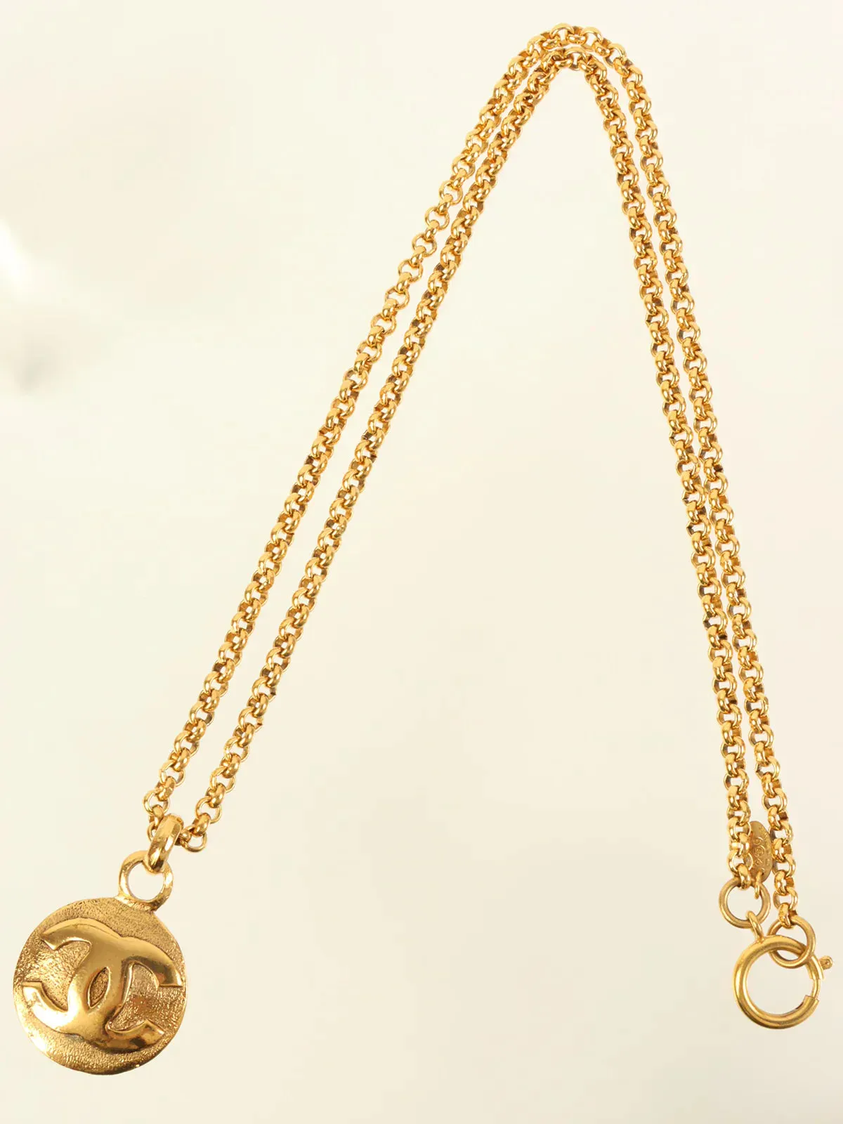 CHANEL 1994 Made Round Cc Mark Necklace Gold