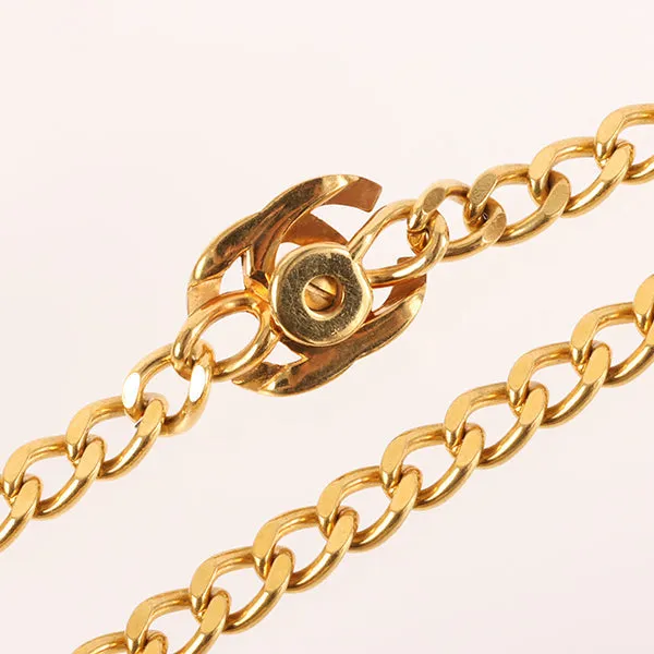 CHANEL 1996 Made Turn-Lock Plate Long Chain Necklace
