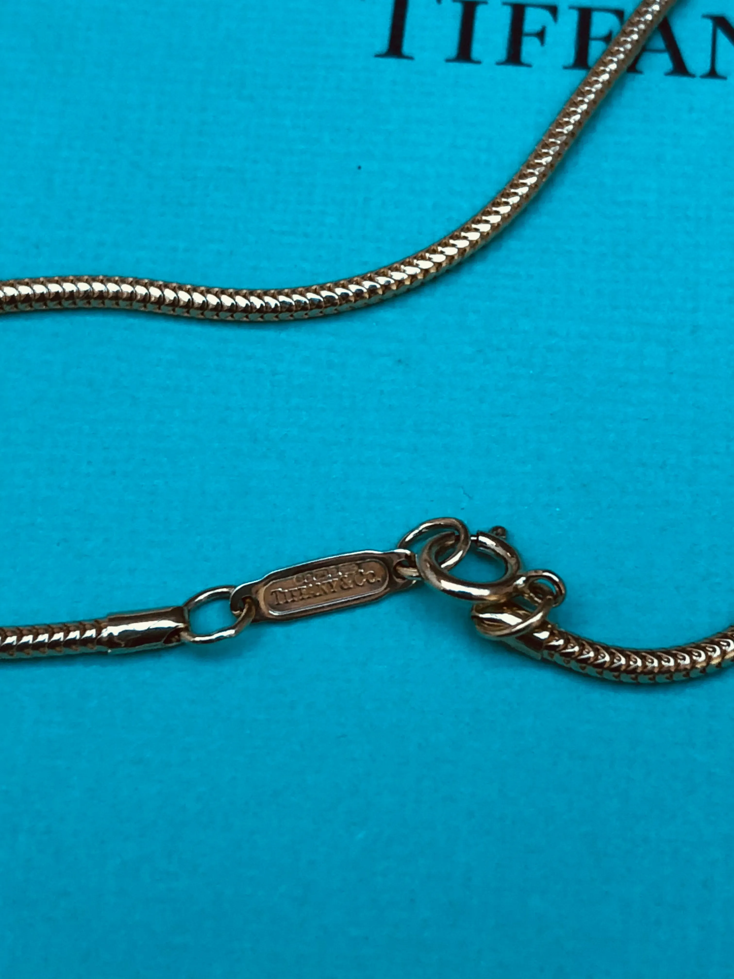 Tiffany & Co. Circa 2000 Vintage Solid 18ct Yellow Gold Snake Chain 18" Long